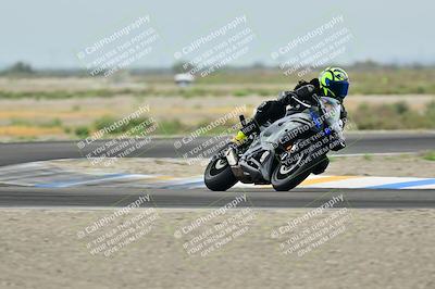 media/Apr-18-2025-TrackDaz (Fri) [[45f5874c44]]/C Group/Session 1 (Turn 7)/